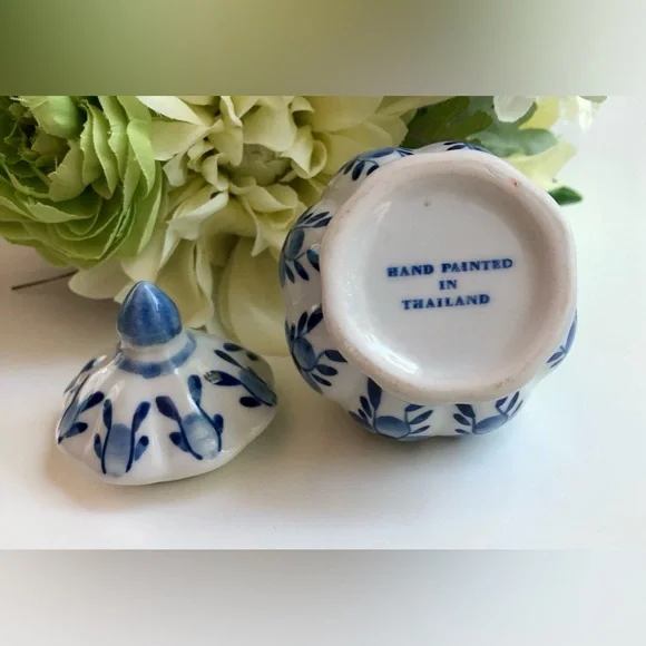 Vintage 1950’s Miniature Ginger Jar w/Lid - Picture 2 of 6